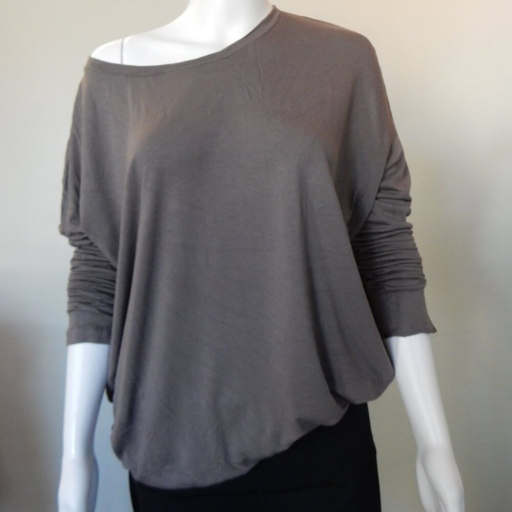 GAPPure Womens Longsleeve Batwing Grey Yoga top Large